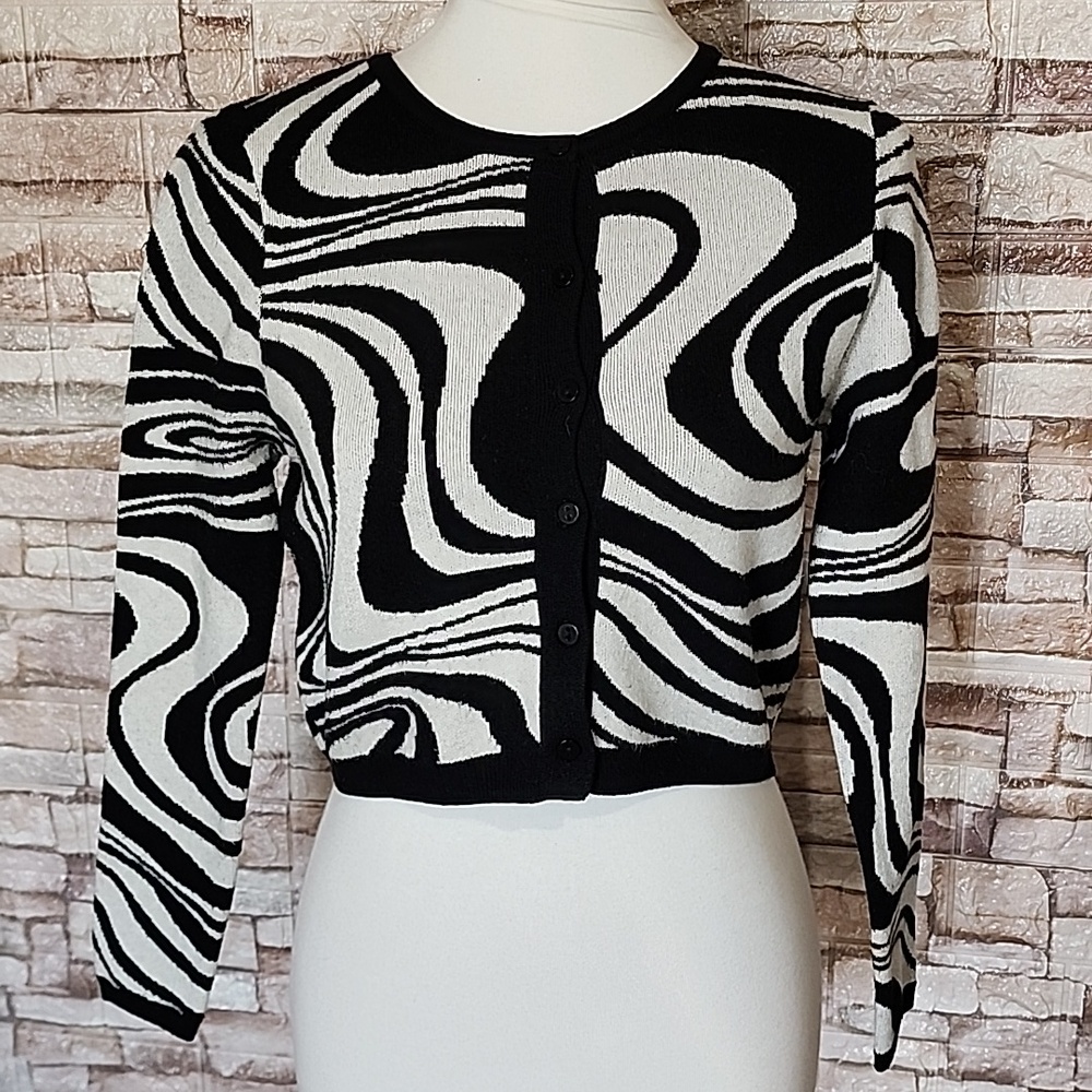 So Good For Life Crop White & Black  Sweater